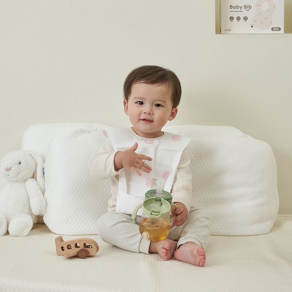 Yếm ăn dặm dùng 1 lần La vikit chống thấm nước họa tiết quả đào xinh xắn tiện lợi cho bé