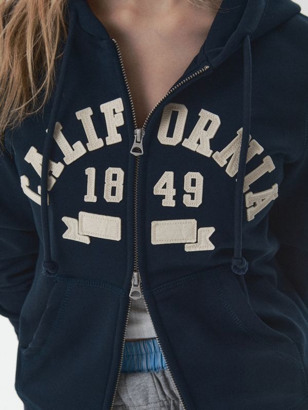 Signature Slim-fit Patch Hood Zip-up(F)