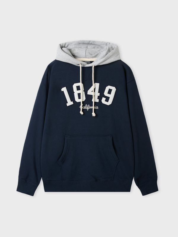 Signature Campus Patch Hoodie_WHMHF4922U