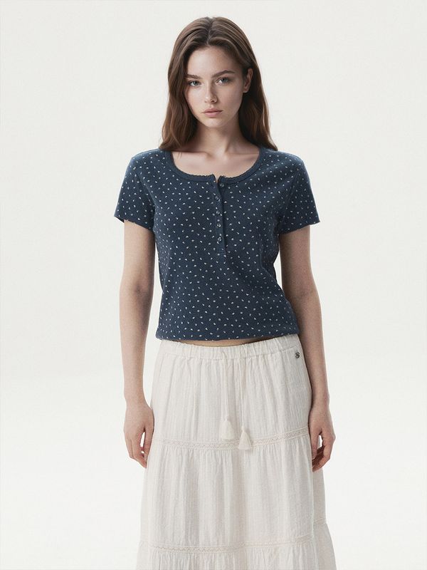 WHOAU Áo thun nữ Eyelet Henley Neck T-Shirt_WHRAG2532F