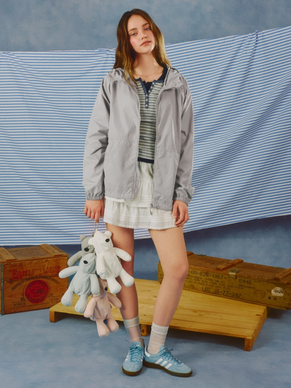 Steve Packable Windbreaker