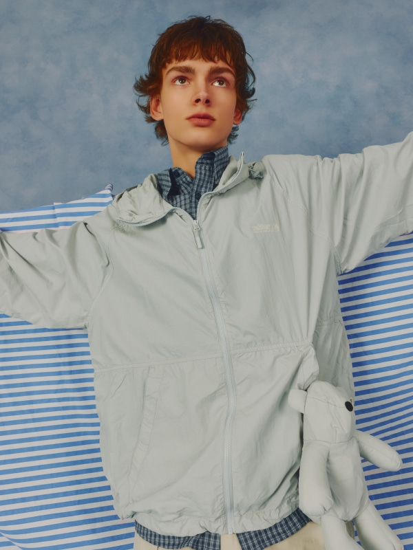 Steve Packable Windbreaker