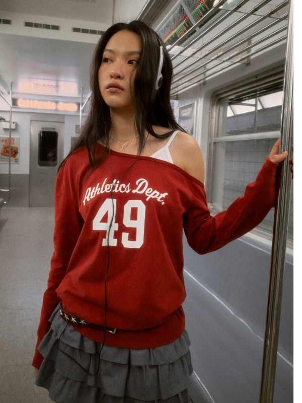 One-Shoulder Long Sleeve T-Shirt