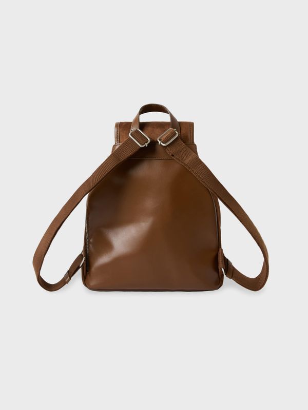 Suede Buckle Backpack_WHBGF4T31A