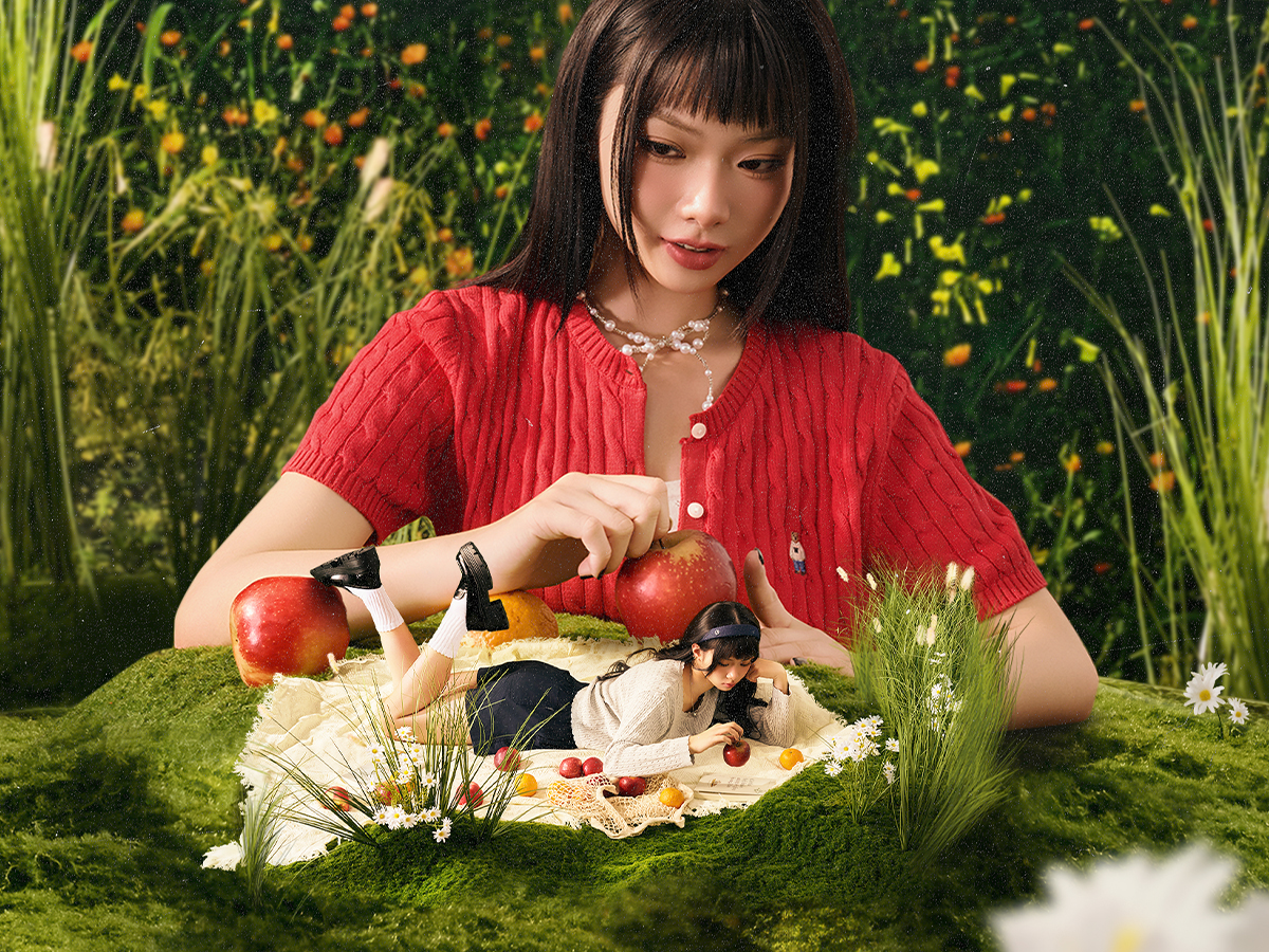 WHO.A.U X ÁNH SÁNG AZA