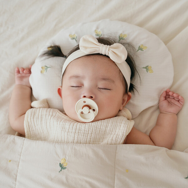 Gối sơ sinh chống bẹp đầu dành cho trẻ 1-18 tháng Lavikit
