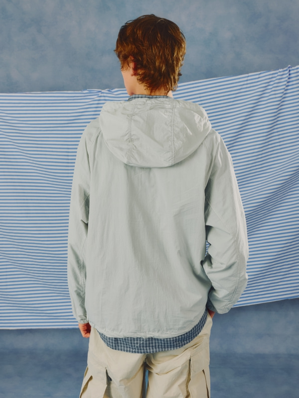 Steve Packable Windbreaker