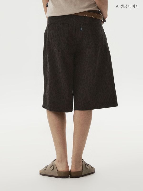 WHOAU Quần ngắn Leopeard Bermuda Pants_WHTHGB771F