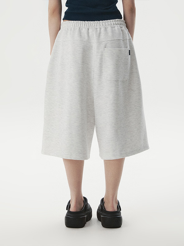 Bermuda One Tuck Half Pants