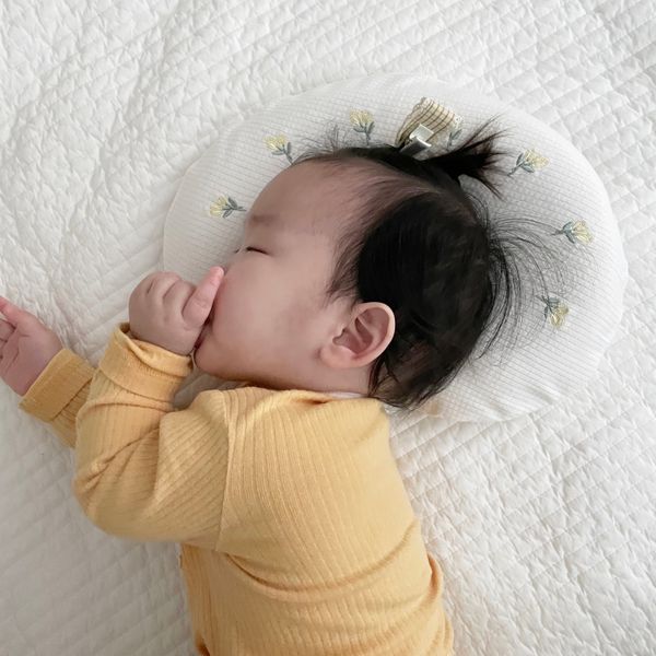 Bộ Gối & Chăn sơ sinh Tặng vỏ gối thêu hoa cho bé từ 0-18 tháng