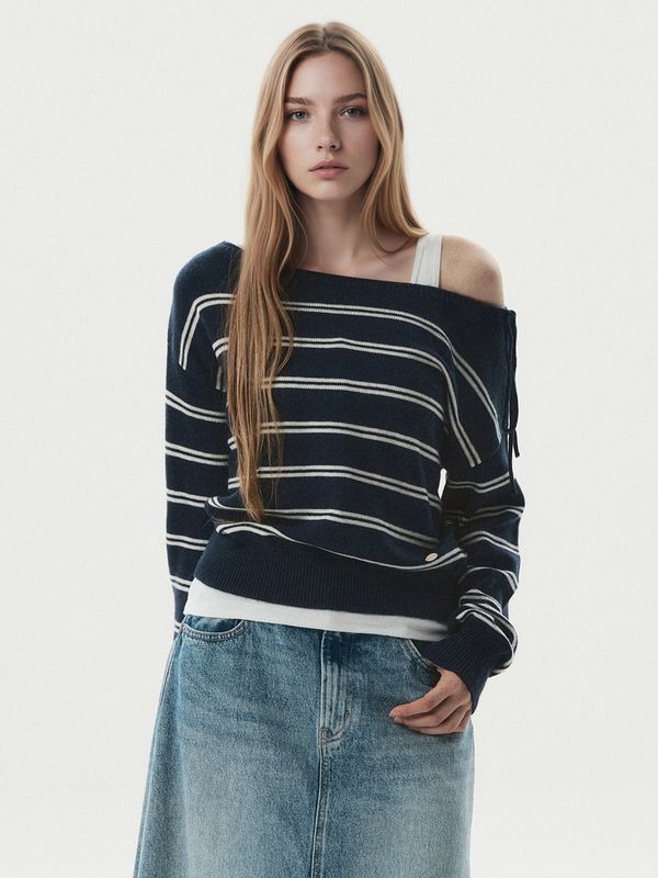 WHOAU Áo len Off-Shoulder Ribbon Pullover_WHKAGB938F