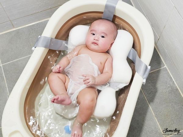 Chậu tắm cảm biến nhiệt, dễ gấp gọn, giúp mẹ tắm bé La vikit dành cho trẻ từ 0-4 tuổi