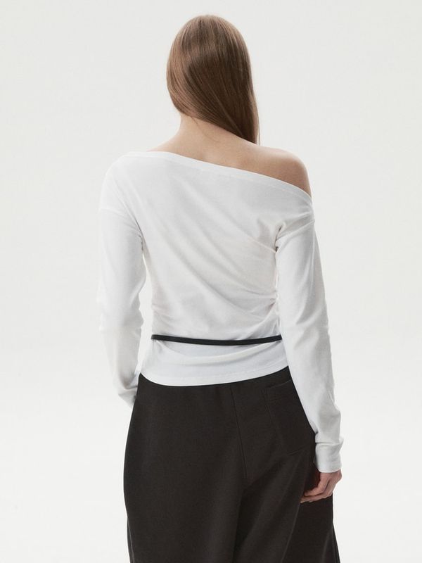 WHOAU Áo thun trễ vai One-Shoulder Long Sleeve T-shirt(F)_WHLAGB827F