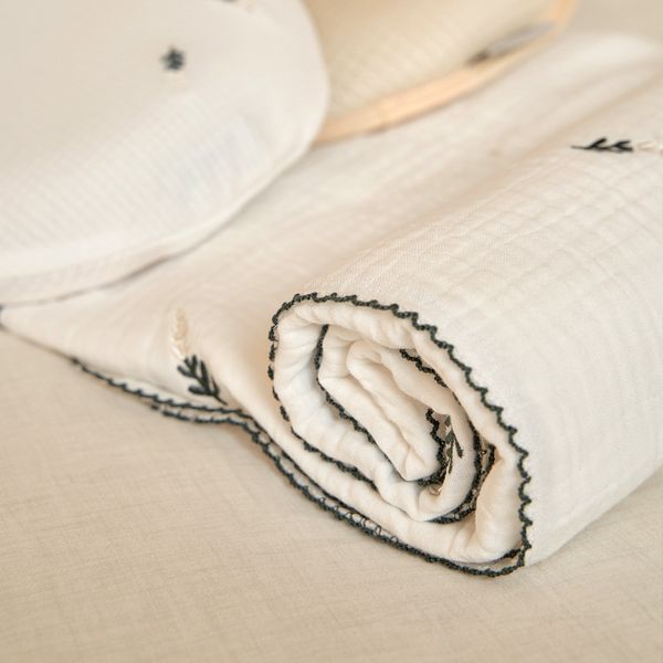 Bộ Gối & Chăn sơ sinh Tặng vỏ gối thêu hoa cho bé từ 0-18 tháng